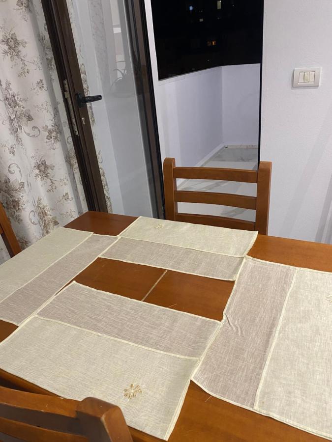 E&B Cosy Apartment Tirana Exterior photo