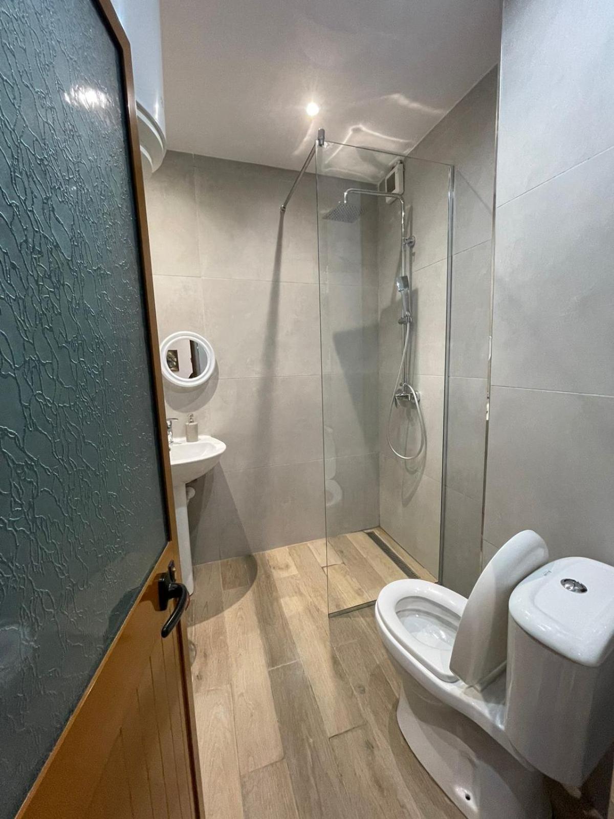 E&B Cosy Apartment Tirana Exterior photo